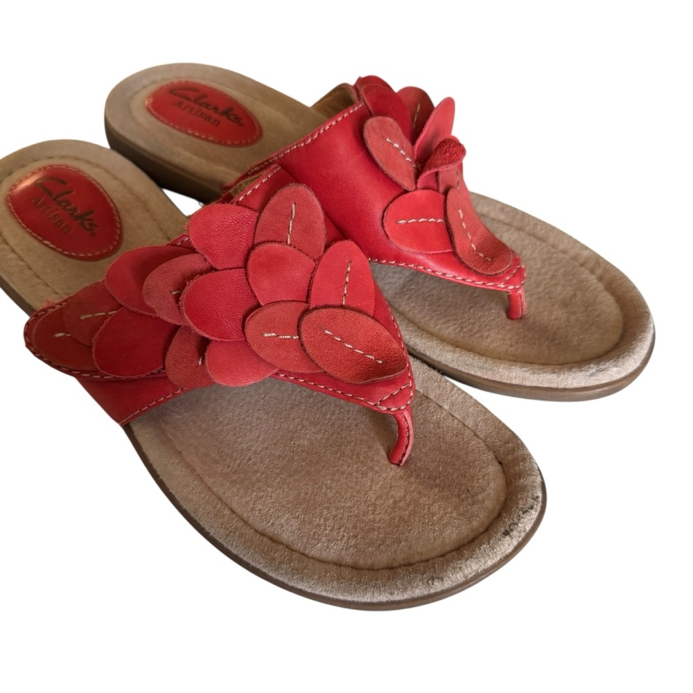 Clarks Artisan Leather Floral Thong Sandals, Size 7 - Picture 2 of 7